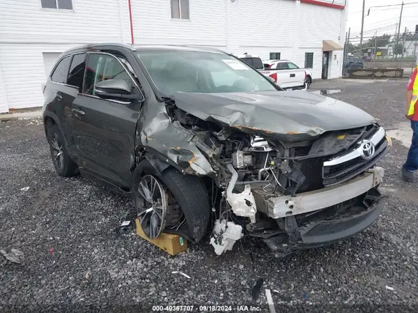 5TDKKRFH9GS128927 2016 TOYOTA HIGHLANDER - Image 1