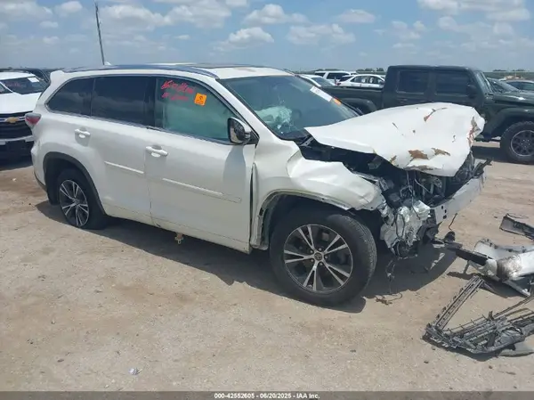 5TDKKRFH9GS129284 2016 TOYOTA HIGHLANDER - Image 1