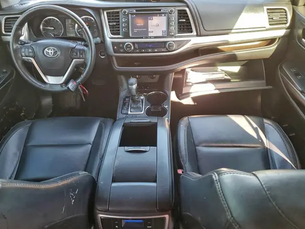 5TDKKRFH9GS130080 2016 TOYOTA HIGHLANDER - Image 8