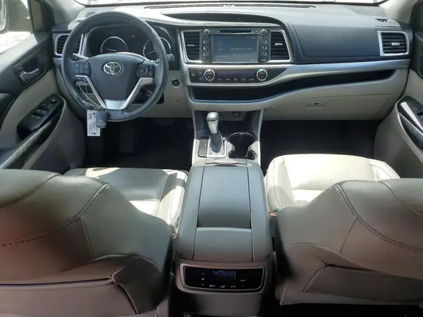 5TDKKRFH9GS131309 2016 TOYOTA HIGHLANDER - Image 8