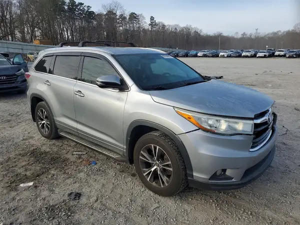 5TDKKRFH9GS131410 2016 TOYOTA HIGHLANDER - Image 2