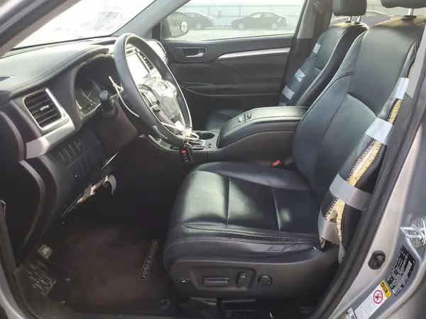 5TDKKRFH9GS131410 2016 TOYOTA HIGHLANDER - Image 4