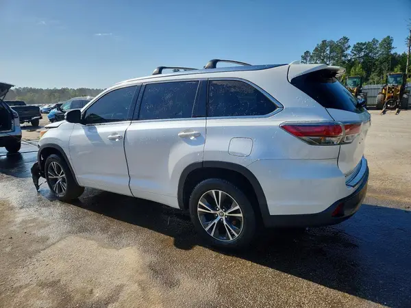 5TDKKRFH9GS133707 2016 TOYOTA HIGHLANDER - Image 2