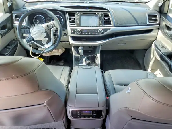 5TDKKRFH9GS134260 2016 TOYOTA HIGHLANDER - Image 8