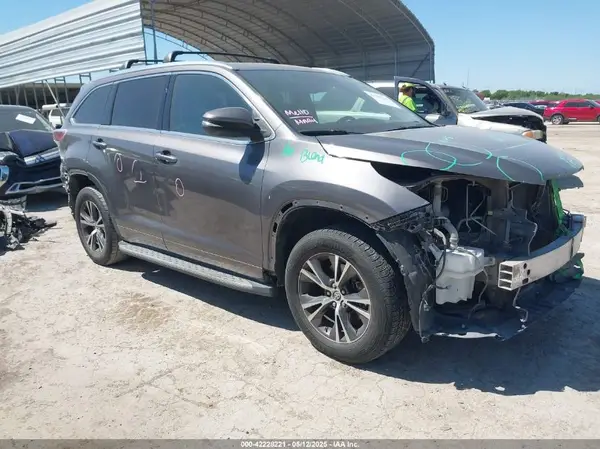 5TDKKRFH9GS135246 2016 TOYOTA HIGHLANDER - Image 1