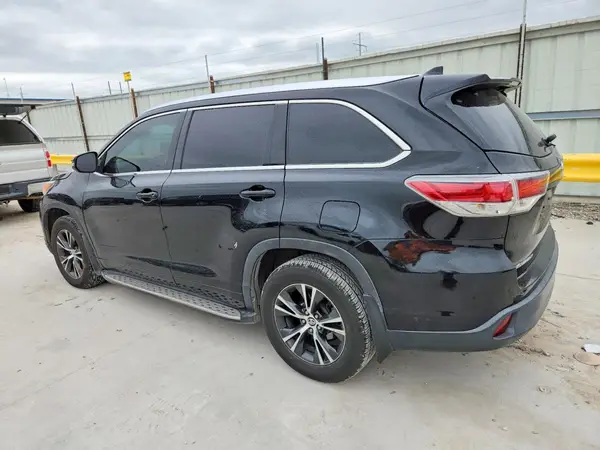 5TDKKRFH9GS135389 2016 TOYOTA HIGHLANDER - Image 2