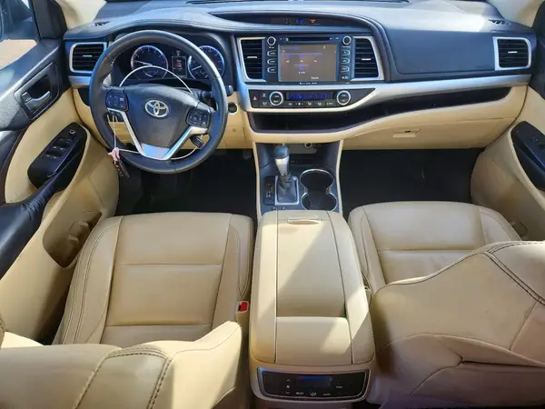 5TDKKRFH9GS135490 2016 TOYOTA HIGHLANDER - Image 8