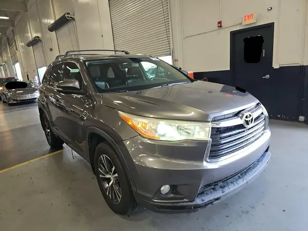 5TDKKRFH9GS141757 2016 TOYOTA HIGHLANDER - Image 1