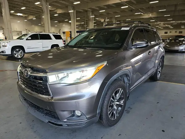 5TDKKRFH9GS141757 2016 TOYOTA HIGHLANDER - Image 2