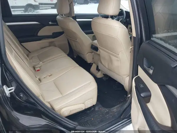 5TDKKRFH9GS145940 2016 TOYOTA HIGHLANDER - Image 8