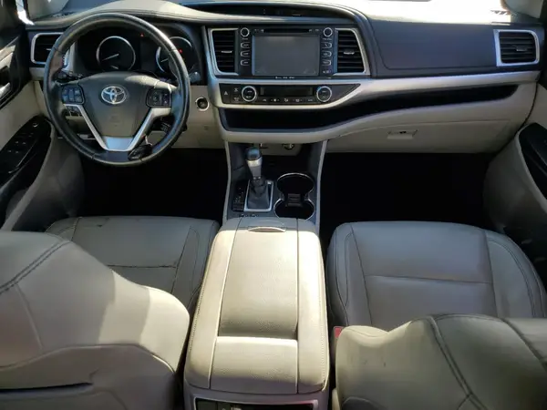 5TDKKRFH9GS149583 2016 TOYOTA HIGHLANDER - Image 8