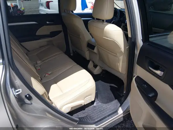 5TDKKRFH9GS152726 2016 TOYOTA HIGHLANDER - Image 8