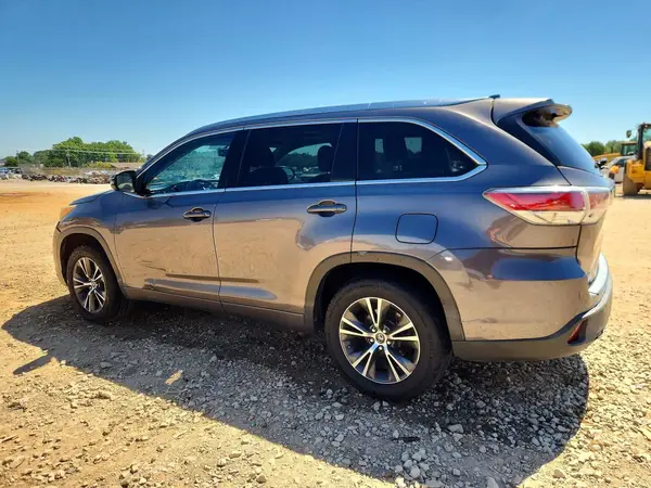 5TDKKRFH9GS153231 2016 TOYOTA HIGHLANDER - Image 2