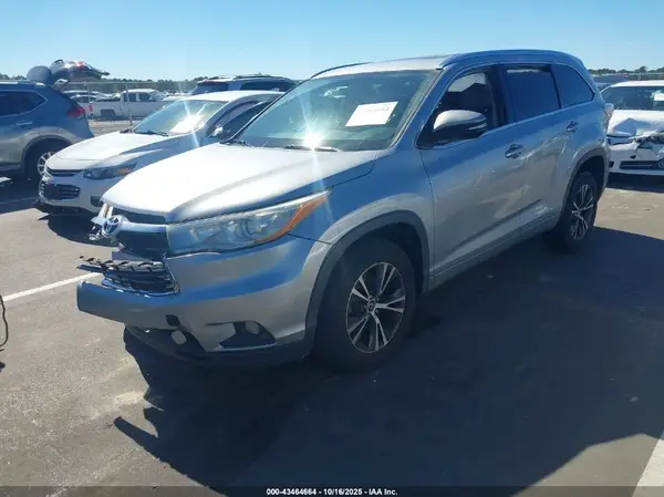5TDKKRFH9GS153259 2016 TOYOTA HIGHLANDER - Image 2