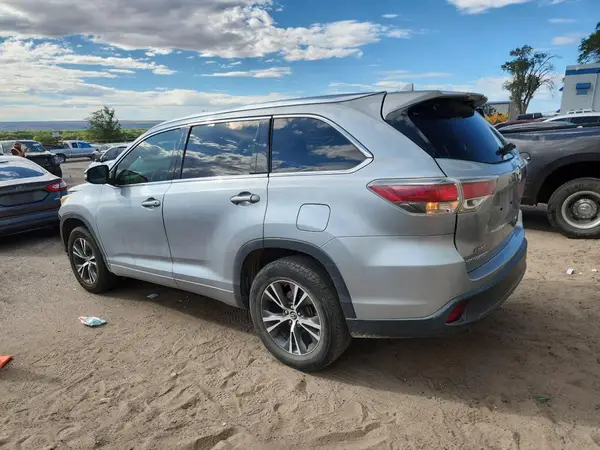 5TDKKRFH9GS153326 2016 TOYOTA HIGHLANDER - Image 2