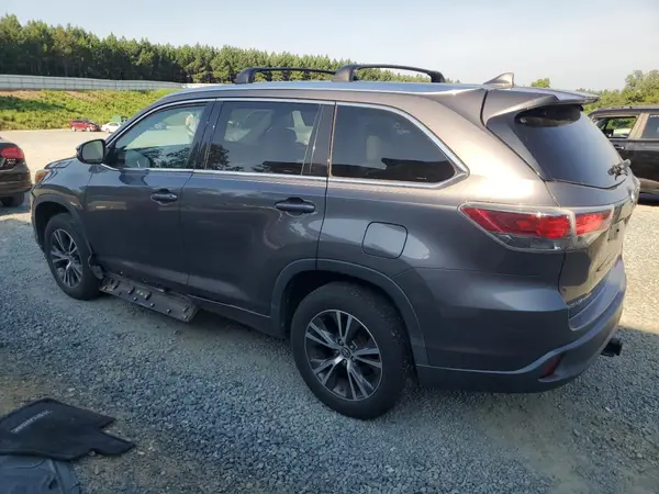 5TDKKRFH9GS157005 2016 TOYOTA HIGHLANDER - Image 2