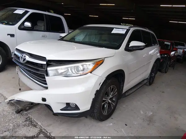 5TDKKRFH9GS168456 2016 TOYOTA HIGHLANDER - Image 2