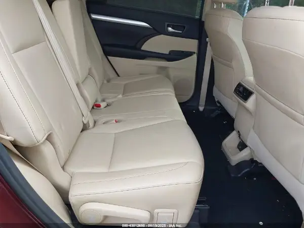 5TDKKRFH9GS168702 2016 TOYOTA HIGHLANDER - Image 8