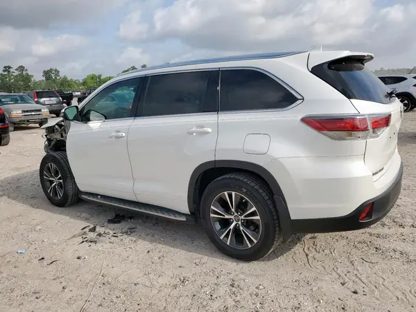 5TDKKRFH9GS168845 2016 TOYOTA HIGHLANDER - Image 2