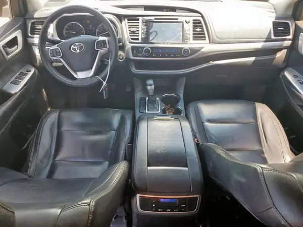 5TDKKRFH9GS172202 2016 TOYOTA HIGHLANDER - Image 8