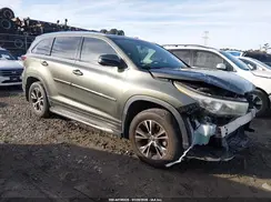 5TDKKRFH9GS173558 2016 TOYOTA HIGHLANDER
