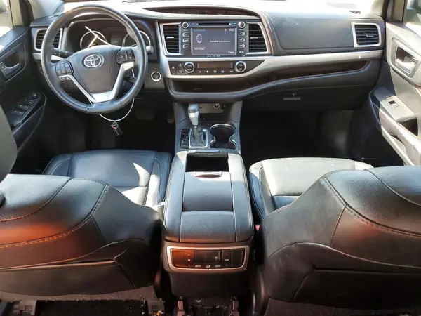 5TDKKRFH9GS180509 2016 TOYOTA HIGHLANDER - Image 8