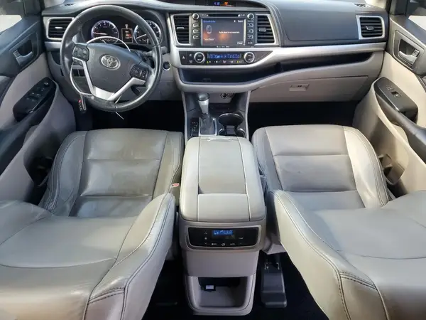 5TDKKRFH9GS502873 2016 TOYOTA HIGHLANDER - Image 8