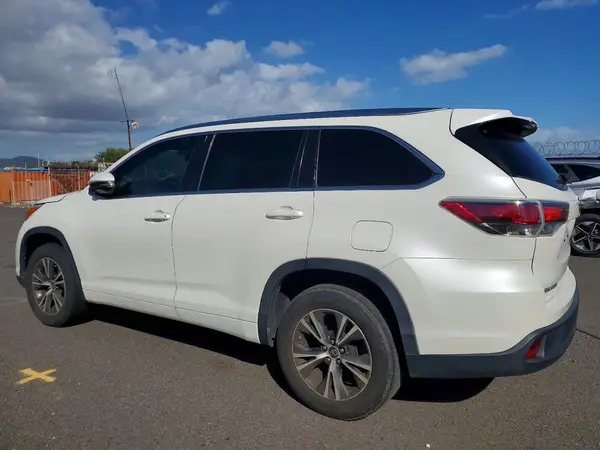 5TDKKRFH9GS505885 2016 TOYOTA HIGHLANDER - Image 2