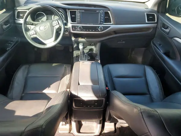 5TDKKRFH9GS505885 2016 TOYOTA HIGHLANDER - Image 8