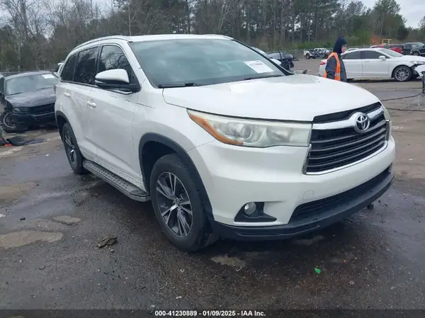 5TDKKRFHXGS121484 2016 TOYOTA HIGHLANDER - Image 1