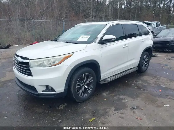 5TDKKRFHXGS121484 2016 TOYOTA HIGHLANDER - Image 2