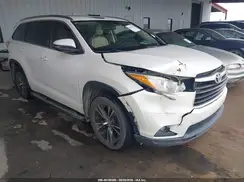 5TDKKRFHXGS130928 2016 TOYOTA HIGHLANDER