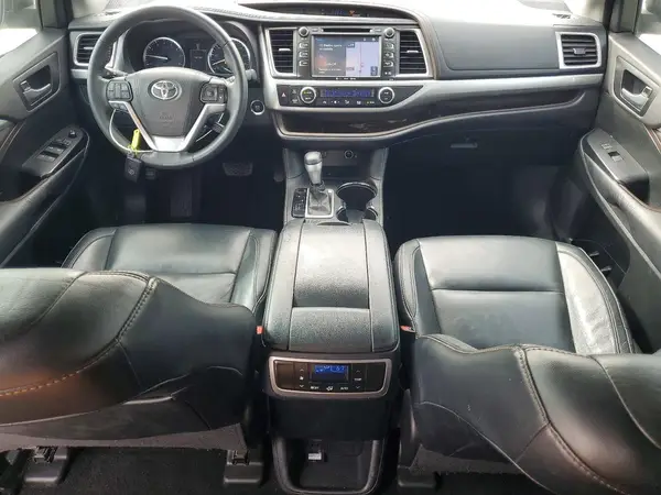 5TDKKRFHXGS132145 2016 TOYOTA HIGHLANDER - Image 8
