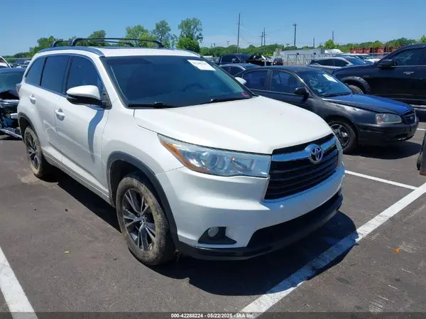 5TDKKRFHXGS132954 2016 TOYOTA HIGHLANDER - Image 1