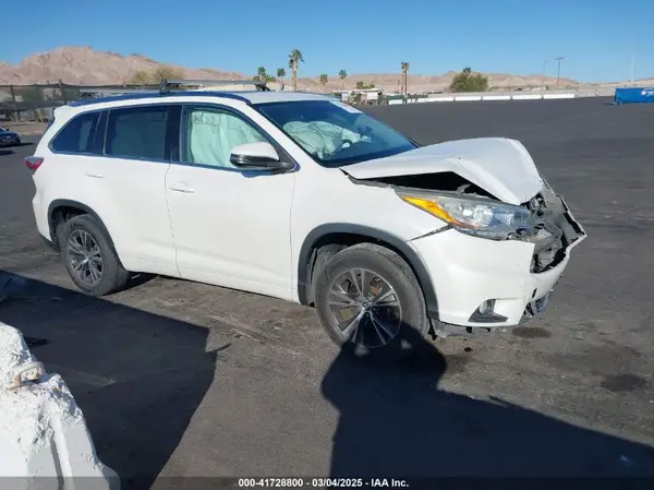 5TDKKRFHXGS135675 2016 TOYOTA HIGHLANDER - Image 1