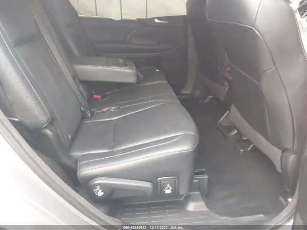 5TDKKRFHXGS144005 2016 TOYOTA HIGHLANDER - Image 8