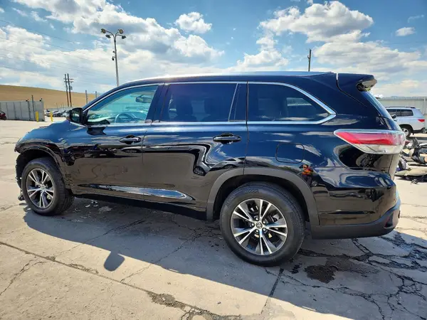 5TDKKRFHXGS151617 2016 TOYOTA HIGHLANDER - Image 2
