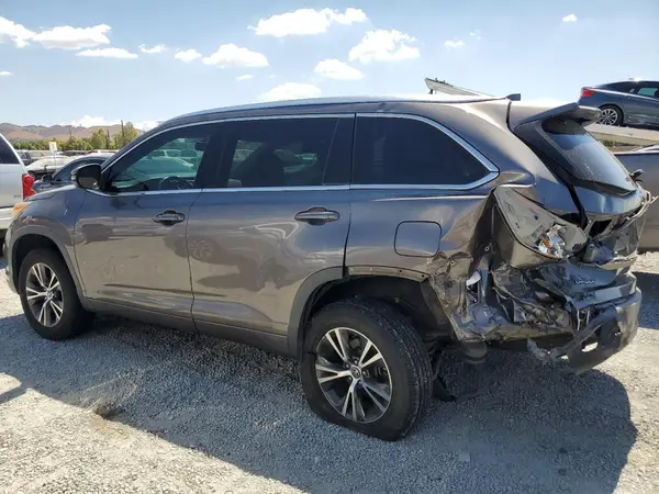 5TDKKRFHXGS154551 2016 TOYOTA HIGHLANDER - Image 2