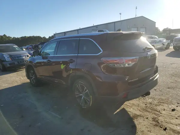 5TDKKRFHXGS156039 2016 TOYOTA HIGHLANDER - Image 2