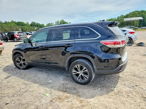 5TDKKRFHXGS158888 2016 TOYOTA HIGHLANDER - Image 2