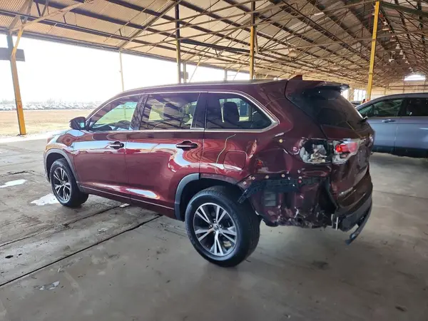 5TDKKRFHXGS161502 2016 TOYOTA HIGHLANDER - Image 2