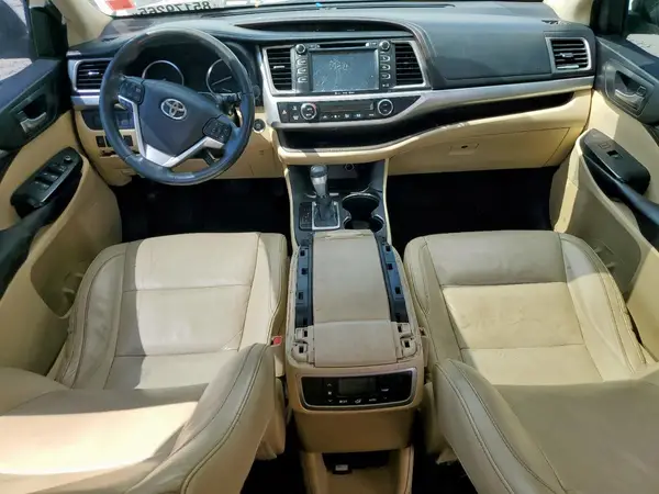 5TDKKRFHXGS167431 2016 TOYOTA HIGHLANDER - Image 8