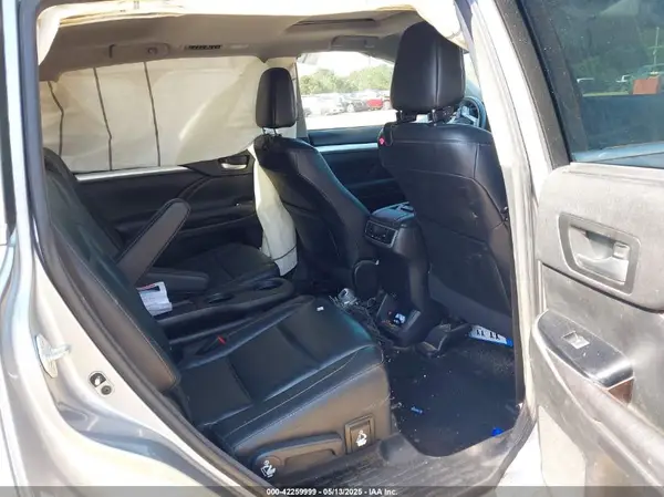 5TDKKRFHXGS175772 2016 TOYOTA HIGHLANDER - Image 8