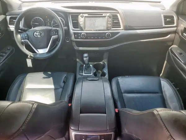 5TDKKRFHXGS176632 2016 TOYOTA HIGHLANDER - Image 8