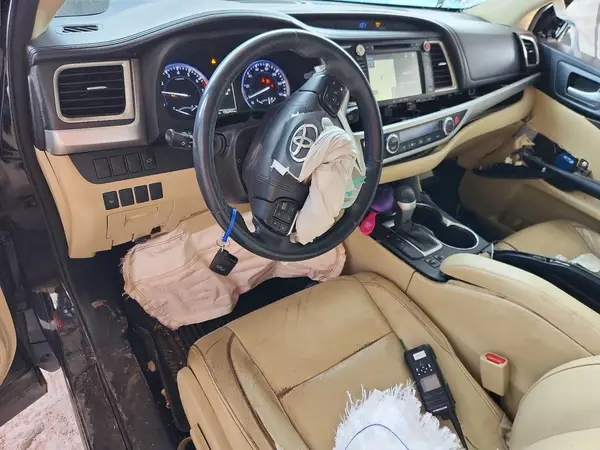 5TDKKRFHXGS502008 2016 TOYOTA HIGHLANDER - Image 8