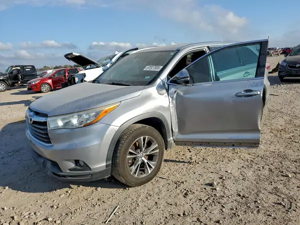 5TDKKRFHXGS505779 2016 TOYOTA HIGHLANDER - Image 1