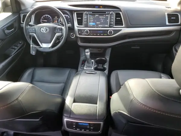 5TDKKRFHXGS506267 2016 TOYOTA HIGHLANDER - Image 8