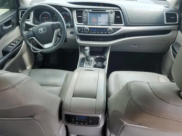 5TDKKRFHXGS506950 2016 TOYOTA HIGHLANDER - Image 8