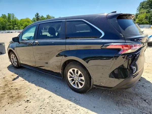 5TDKRKEC0MS016795 2021 TOYOTA SIENNA - Image 2