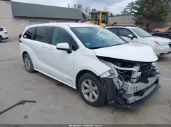 5TDKRKEC0MS026324 2021 TOYOTA SIENNA